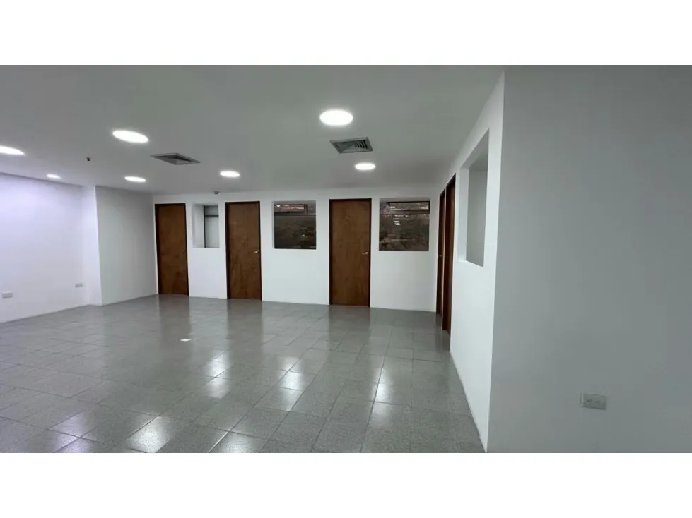 Alquilo oficina 106m2 Torre Xpress Macaracuay 3227 - 9