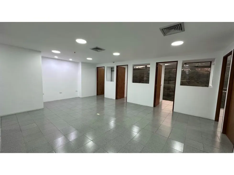 Alquilo oficina 106m2 Torre Xpress Macaracuay 3227 - 10