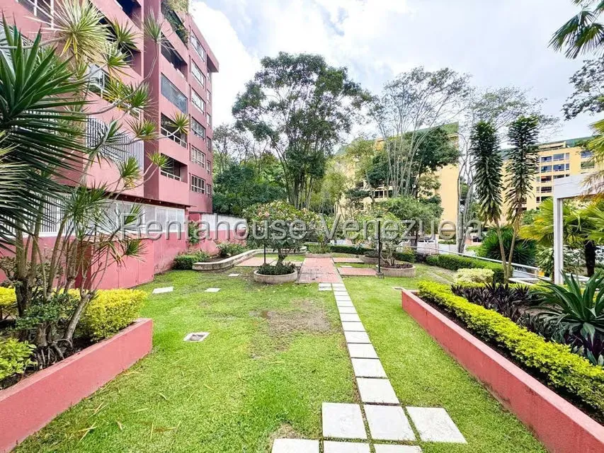 Apartamento (Penthouse) en Alquiler en La Alameda, Distrito Metropolitano - 3