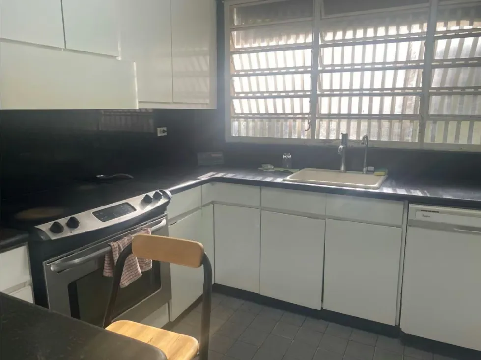 Se vende casa 520m2 Colinas de Bello Monte 0051 - 14