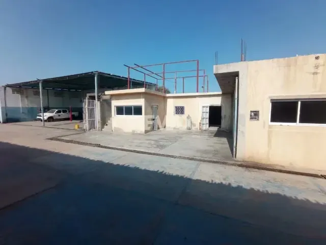 En Venta Galpon con Casa en Las Margaritas - 6