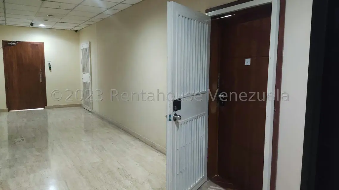 Oficina en Venta en Parroquia La Candelaria, Distrito Metropolitano - 2