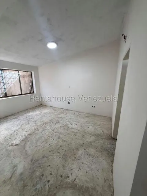Casa (1 Nivel) en Venta en Mata Linda, Miranda - 2