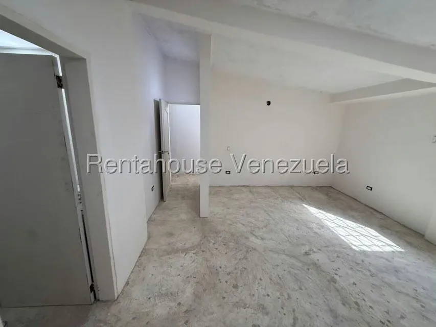 Casa (1 Nivel) en Venta en Mata Linda, Miranda - 11