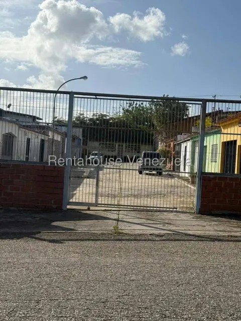 Casa (1 Nivel) en Venta en Mata Linda, Miranda - 17