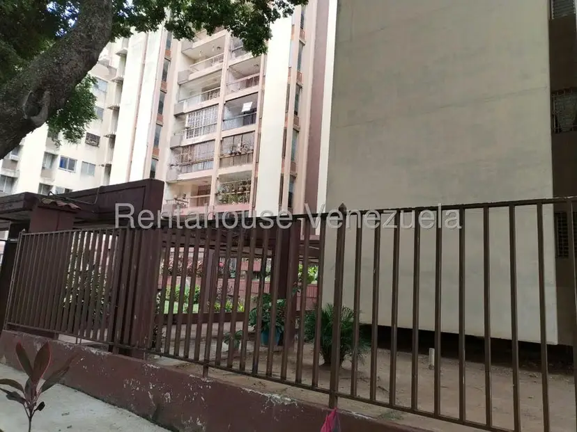 Apartamento (1 Nivel) en Venta en Trigal Centro, Carabobo
