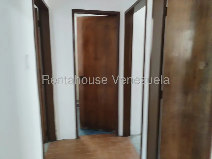 Apartamento (1 Nivel) en Venta en Trigal Centro, Carabobo - 12