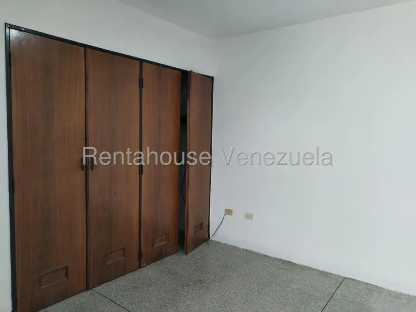Apartamento (1 Nivel) en Venta en Trigal Centro, Carabobo - 16