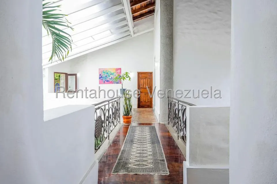 Casa (Multipes Niveles) en Venta en Oripoto, Distrito Metropolitano - 26