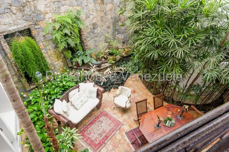 Casa (Multipes Niveles) en Venta en Oripoto, Distrito Metropolitano - 27