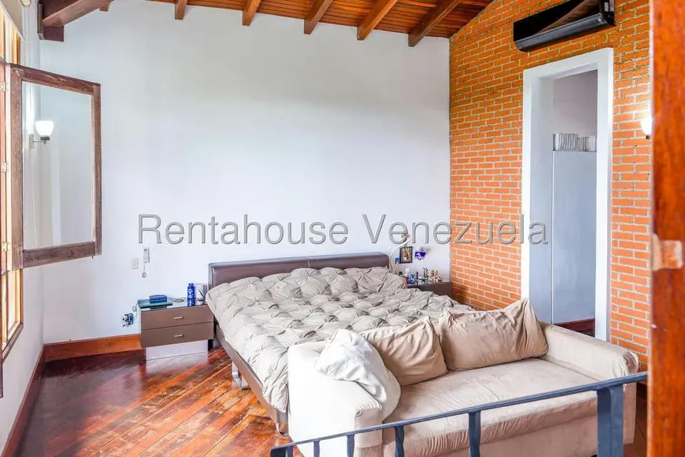 Casa (Multipes Niveles) en Venta en Oripoto, Distrito Metropolitano - 32