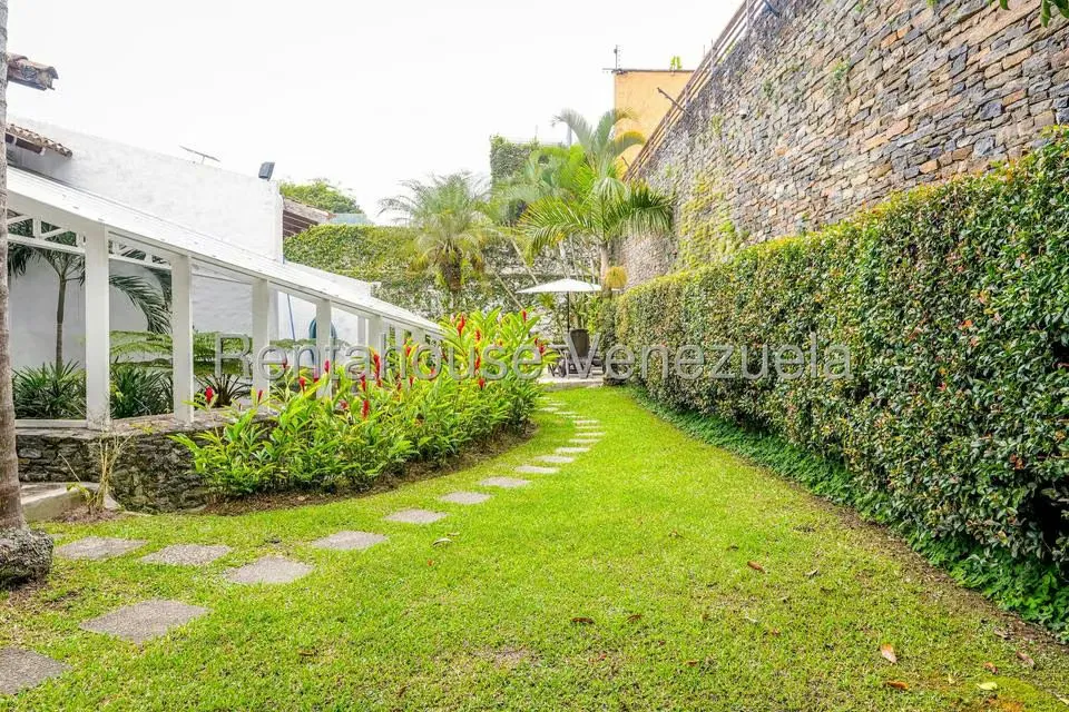 Casa (Multipes Niveles) en Venta en Oripoto, Distrito Metropolitano - 33