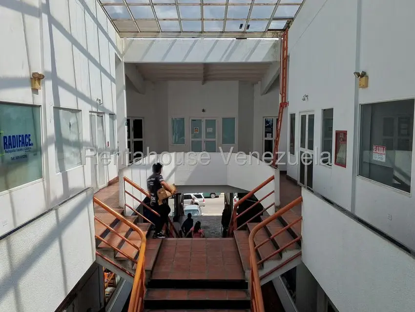Comercial (Local Comercial) en Alquiler en Centro, Lara - 2