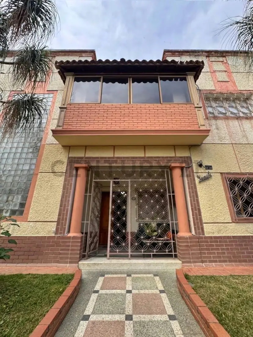 OPORTUNIDAD DE INVERSIÓN: QUINTA COMERCIAL/RESIDENCIAL EN SANTA MÓNICA