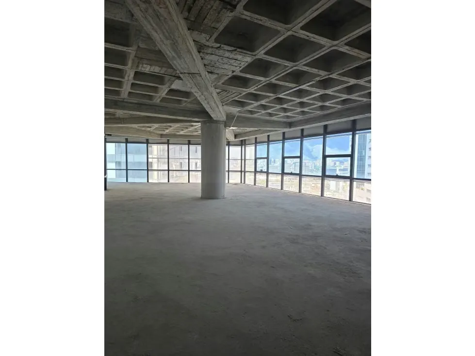 OFICINA EN ALQUILER EN OBRA GRIS 204 M2- URB LAS MERCEDES - 2