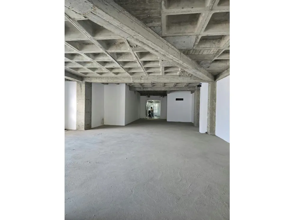 OFICINA EN ALQUILER EN OBRA GRIS 204 M2- URB LAS MERCEDES - 4