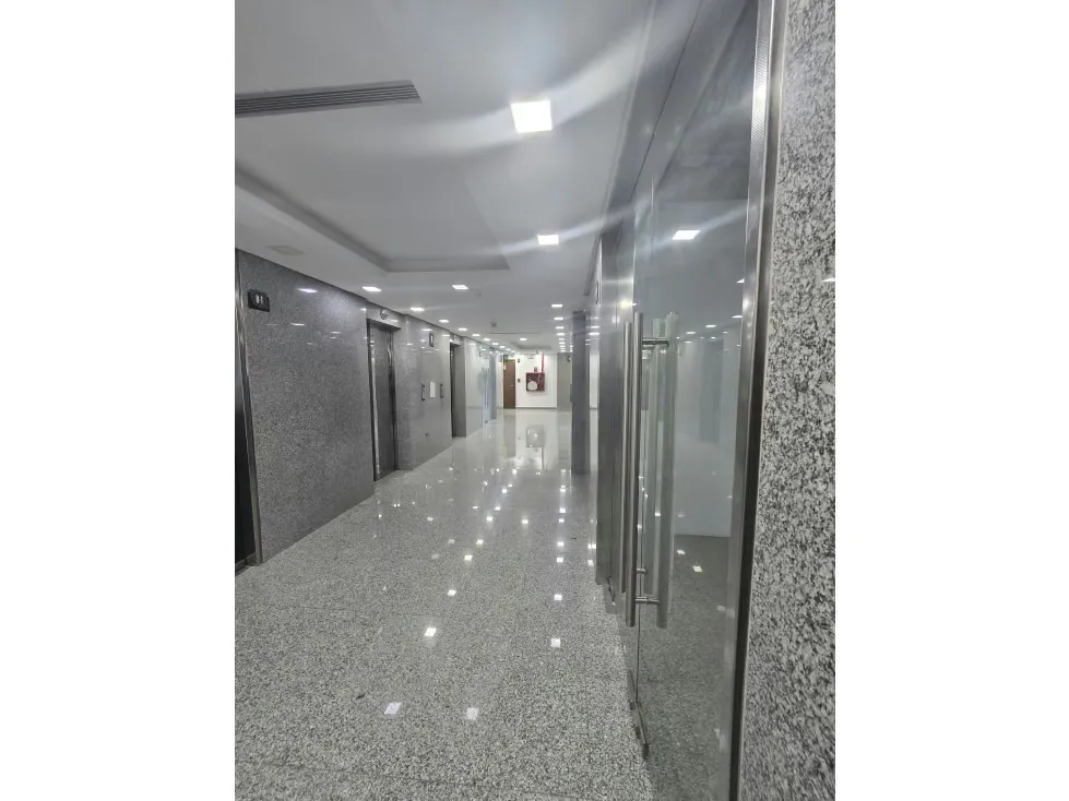 OFICINA EN ALQUILER EN OBRA GRIS 204 M2- URB LAS MERCEDES - 8
