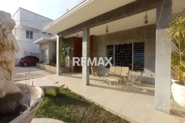 CASA COMERCIAL QUINTA CONCHITA EN ALQUILER, ZONA NORTE