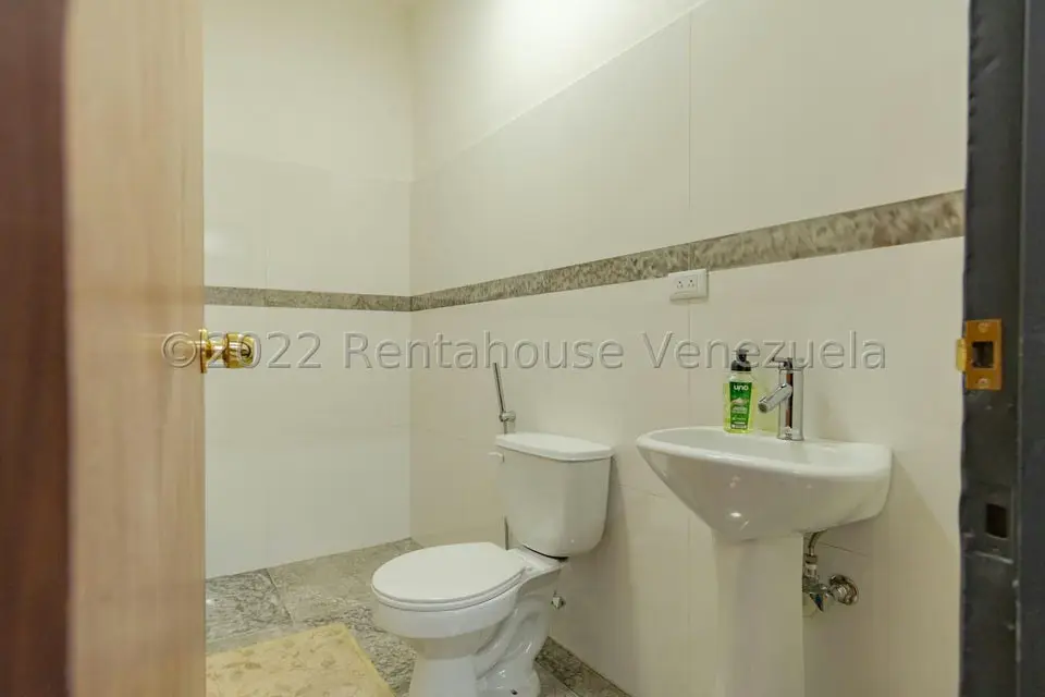 Casa (Multipes Niveles) en Venta en Parroquia Santa Teresa, Distrito Metropolitano - 7
