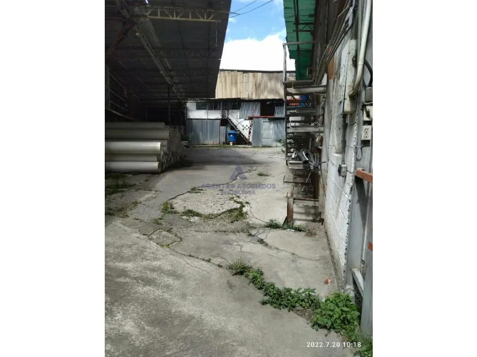 Vendo terreno comercial/multi residencial 1580m2 Vista Alegre 8688 - 16