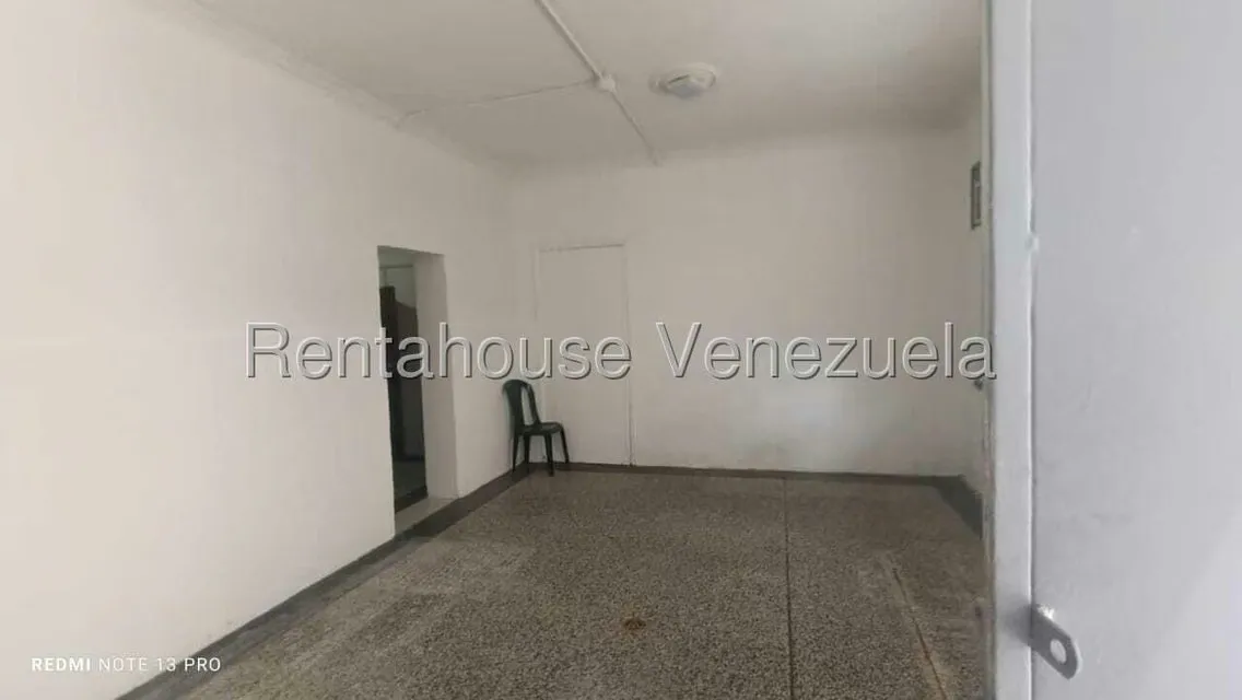 Local Comercial en Alquiler en Colinas de Bello Monte, Distrito Metropolitano - 2