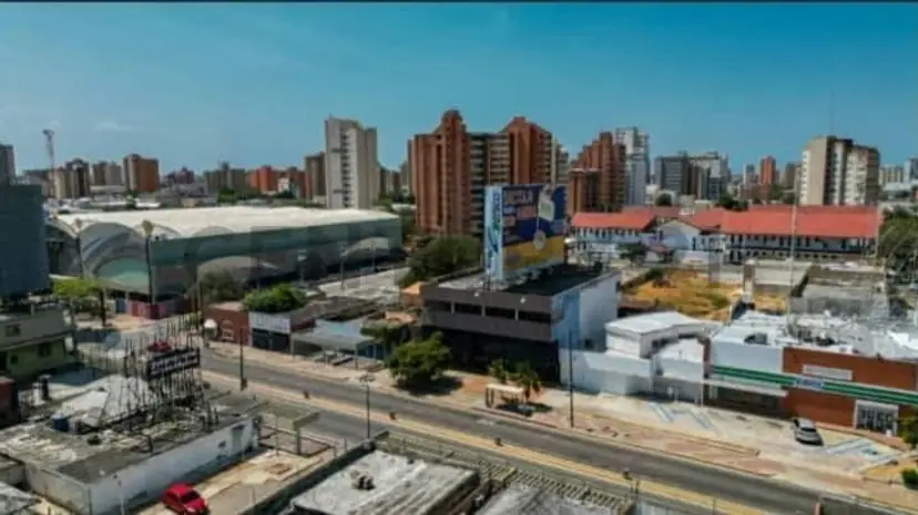 Se Vende Edificio Los Mellizos en 5 de Julio