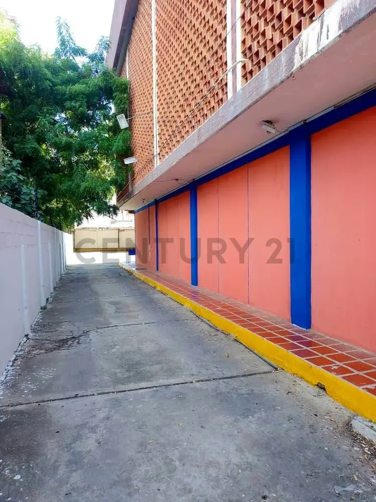 Se Vende Edificio Los Mellizos en 5 de Julio - 3