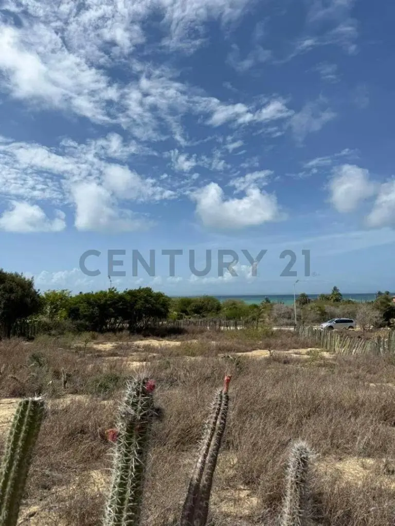 Venezuela, Estado Nueva Esparta,Municipio Diaz,Terreno con Vista al Mar - 5
