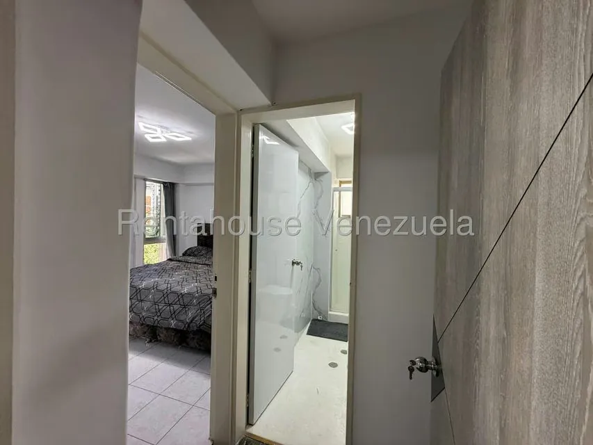 Apartamento (1 Nivel) en Venta en La Florida, Distrito Metropolitano - 11