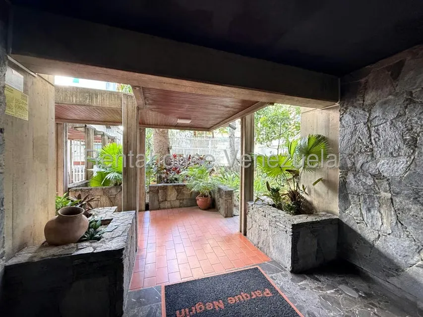 Apartamento (1 Nivel) en Venta en La Florida, Distrito Metropolitano - 19