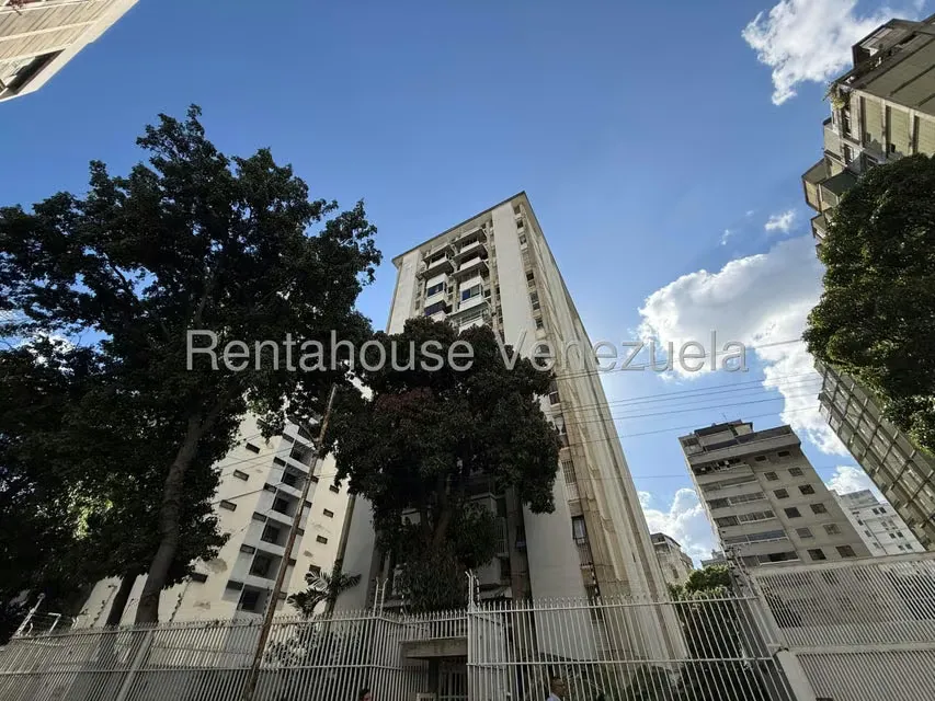 Apartamento (1 Nivel) en Venta en La Florida, Distrito Metropolitano - 25
