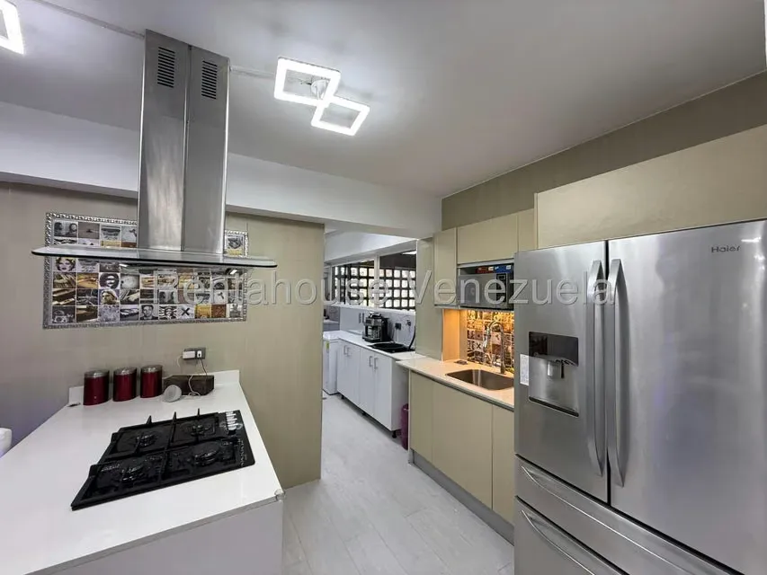 Apartamento (1 Nivel) en Venta en La Florida, Distrito Metropolitano - 5