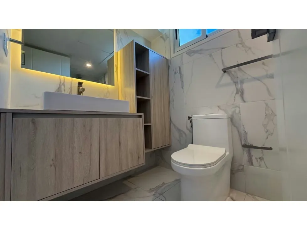 Se vende apto duplex 156m2 Urb. Los Naranjos de las mercedes - 20