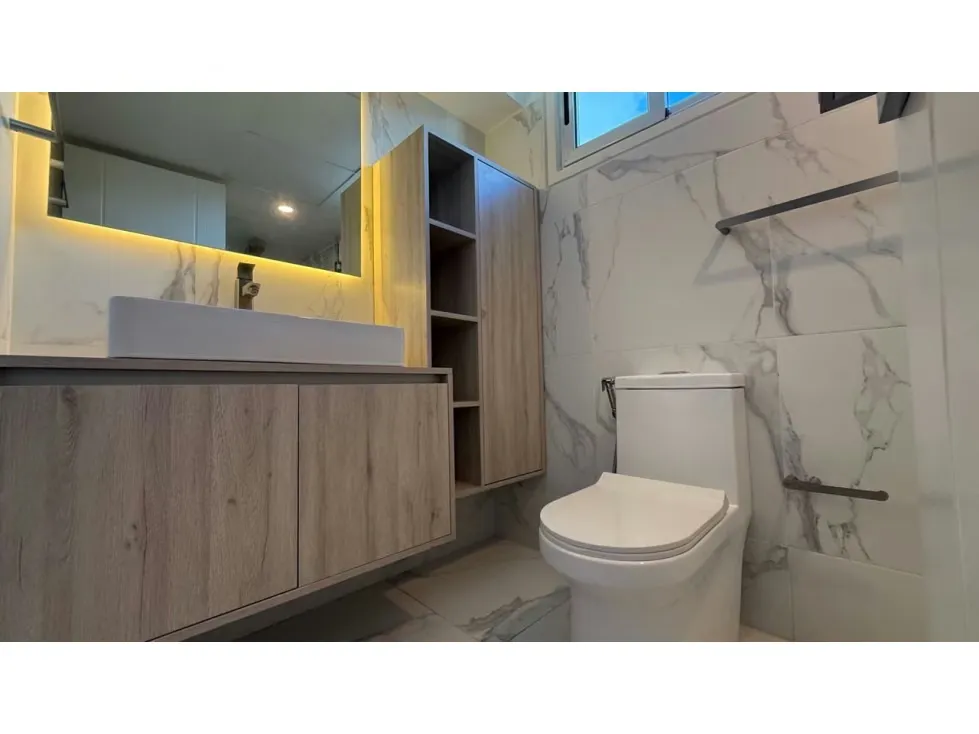 Se vende apto duplex 156m2 Urb. Los Naranjos de las mercedes - 21