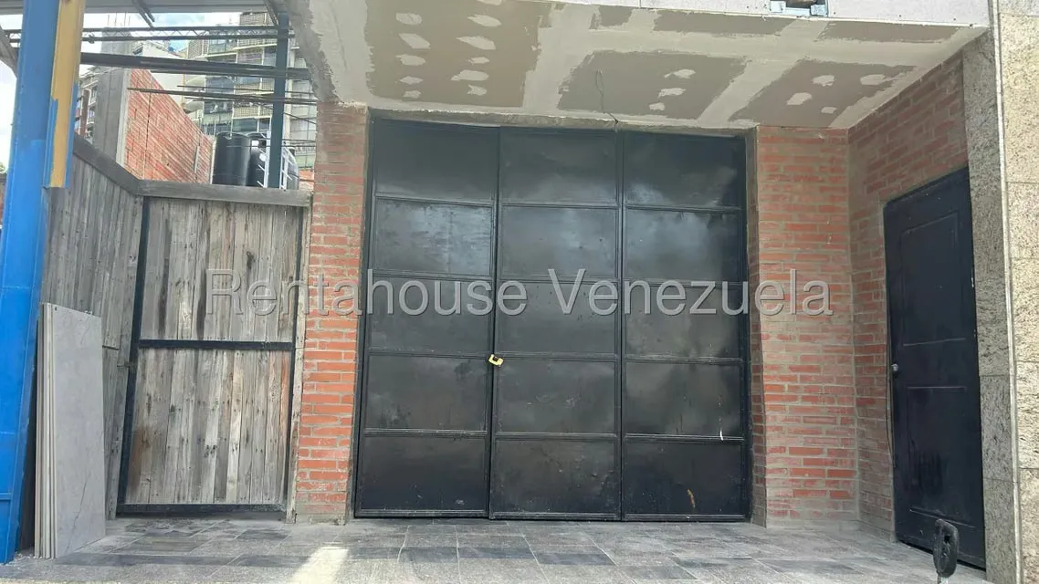 Local Comercial en Alquiler en Baruta, Distrito Metropolitano - 2