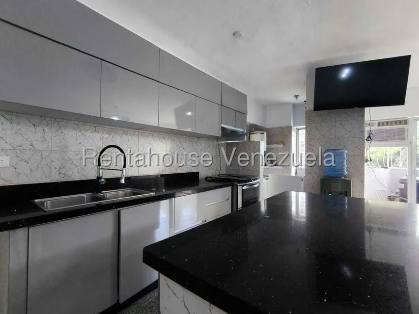 Apartamento (1 Nivel) en Venta en Avenida Cedeno, Carabobo - 14