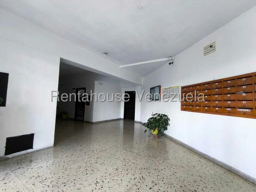 Apartamento (1 Nivel) en Venta en Avenida Cedeno, Carabobo - 5