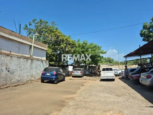 Terreno con casa Sector Altos de Jalisco - 4