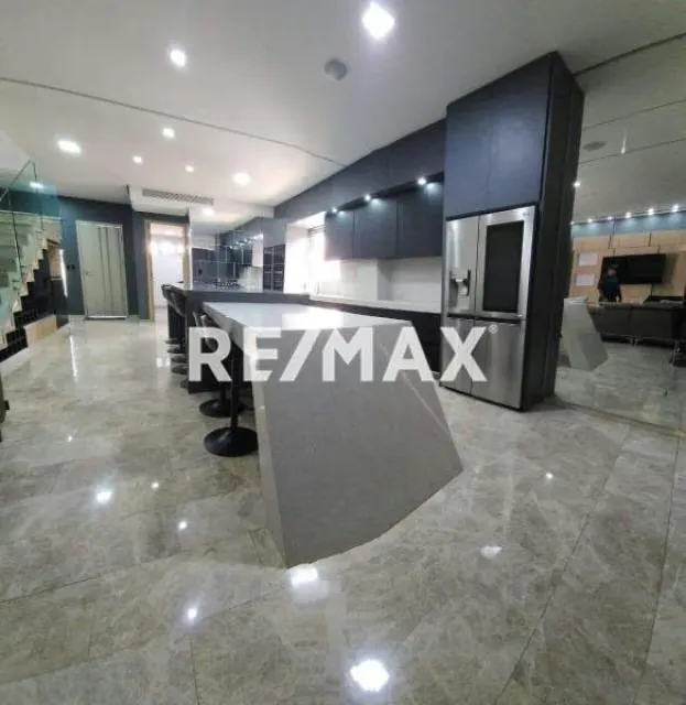 Townhouse en venta en la Res. Cumbres de Guataparo - 2