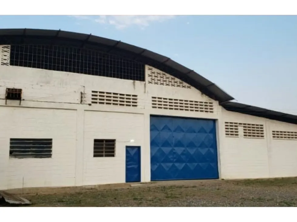 GALPON INDUSTRIAL CARRETERA CHARALLAVE OCUMARE 6700 M2T, 5000 M2C