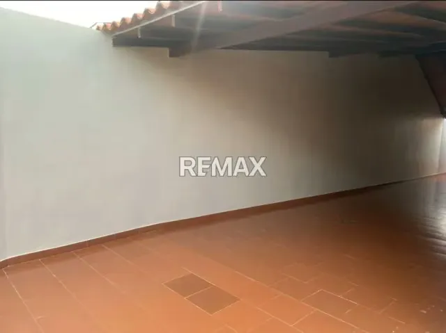 CASA QUINTA EN URBANIZACIÓN VII SOLES. AVENIDA ROTARIA DE CUMANÁ - 3