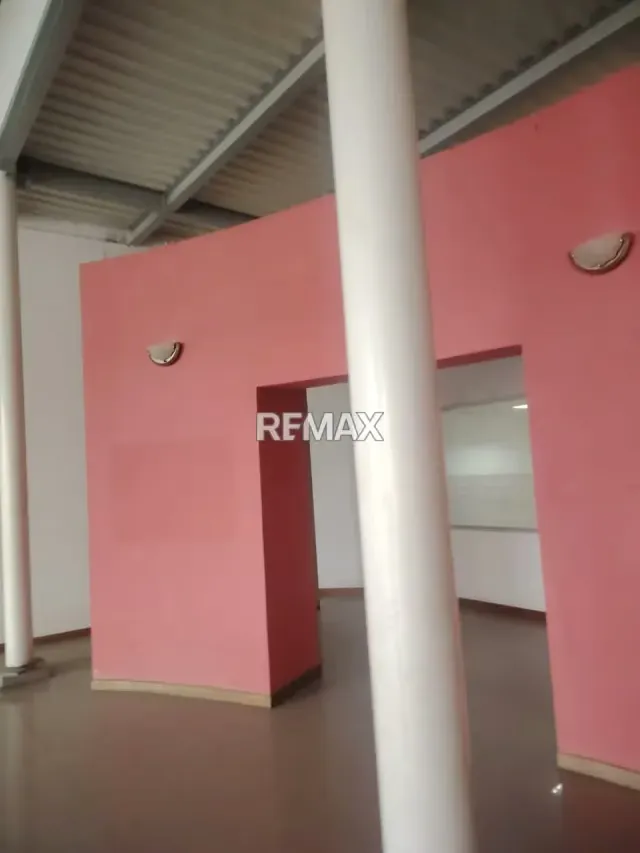 Mega Local Comercial en la Av. Intercomunal - 7