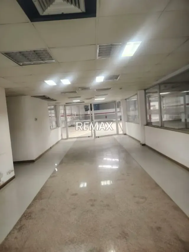 Mega Local Comercial en la Av. Intercomunal - 9