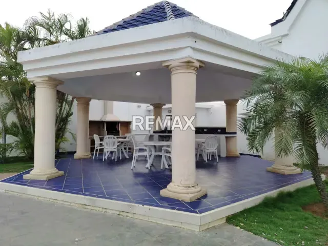 EN VENTA TOWN HOUSE DE LUJO CON AUTONOMÍA TOTAL EN ROYAL CROWN... EL VERDADERO CONFORT EN MARGARITA - 3