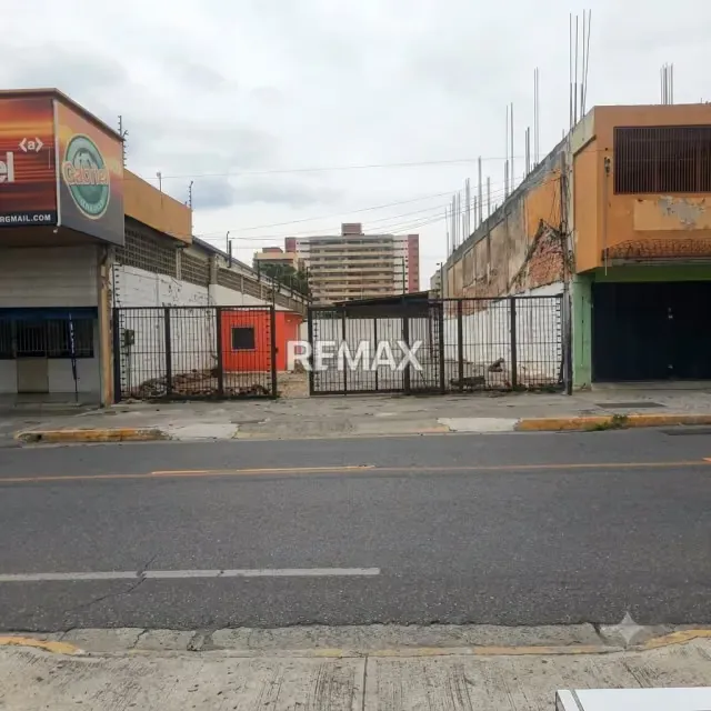 TERRENO PROPIO EN VENTA, CARRERA 19.BARQUISIMETO - 2