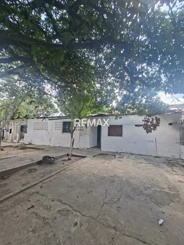 SE VENDE DE OPORTUNIDAD TERRENO PROPIO EN CABUDARE CENTRO - 2