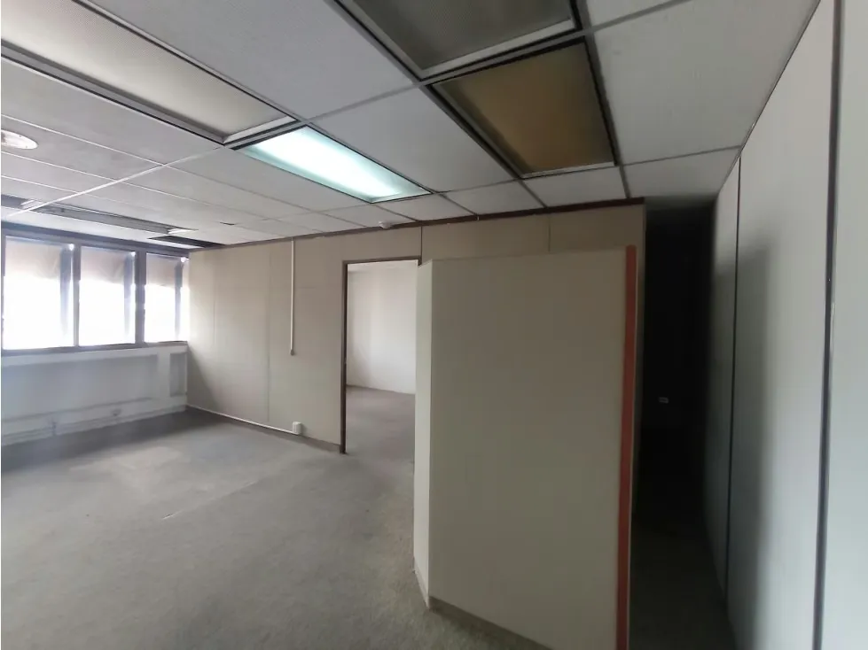 Oficina Para Remodelar Torre Empresarial – Av. Francisco de Miranda - 13