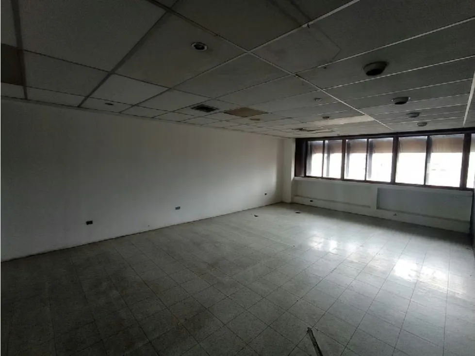 Oficina Para Remodelar Torre Empresarial – Av. Francisco de Miranda - 5