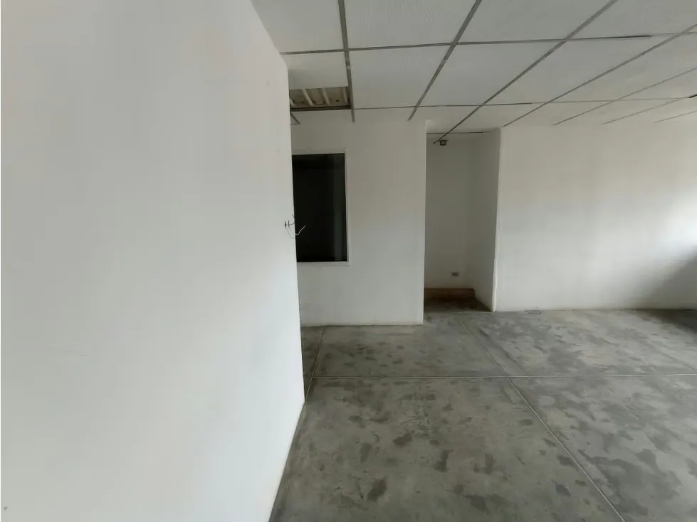 Oficina Para Remodelar Torre Empresarial – Av. Francisco de Miranda - 8
