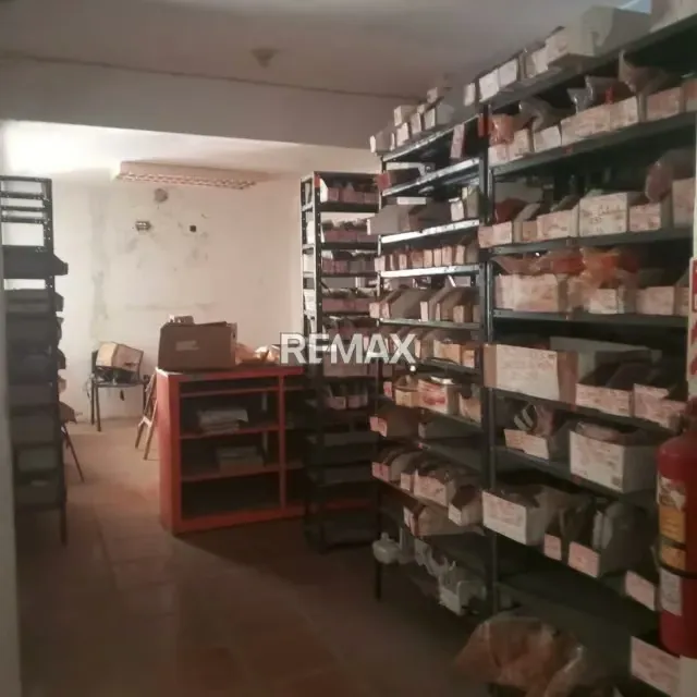 Local en venta en la Avenida 16 Sector Delicias, excelente ubicación, Maracaibo - 5